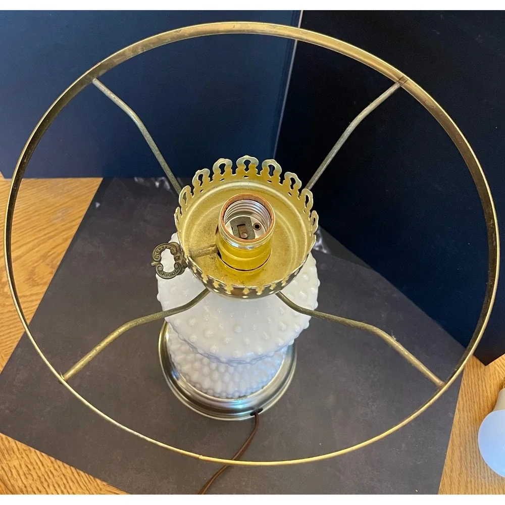 Fenton Style Hobnail Milk Glass Table Lamp White Excellent Vintage Must Rewire - Picture 12 of 16